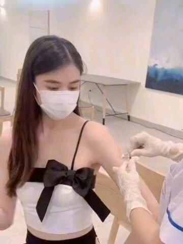 美女打疫苗_腾讯视频