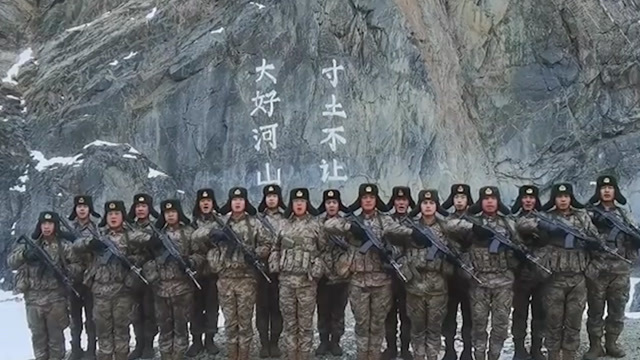 大好河山寸土不让戍边战士在加勒万河谷给祖国人民拜年