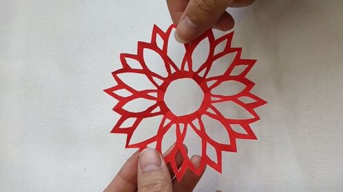 最简单太阳花剪纸图片