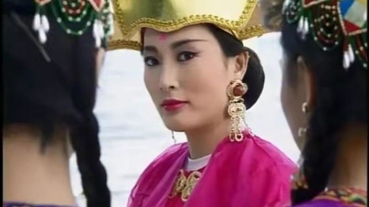 《莲花争霸》第一美人殷素素:妩媚动人,温柔多情