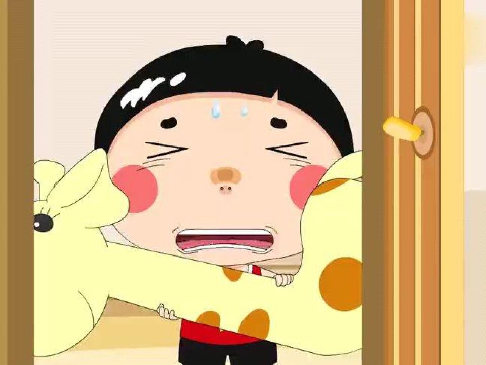 小男孩被弹回来撞到了头,感觉天上好多小星星