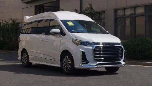 上汽大通g20高顶7座商务车,白色外观,也很大气