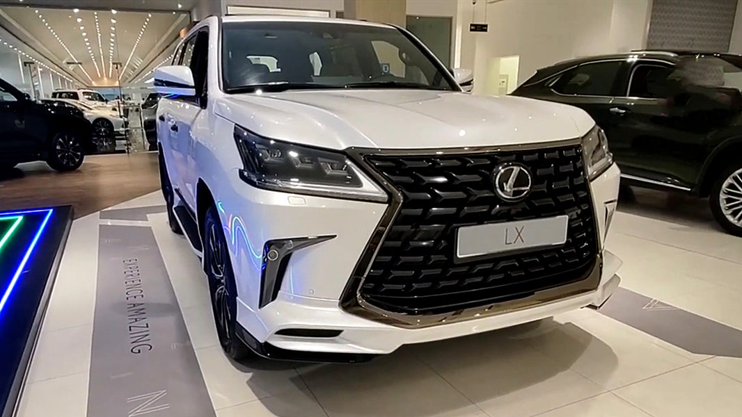 2022款雷克萨斯lx570到货,近距离感受一下有多霸气_腾讯视频