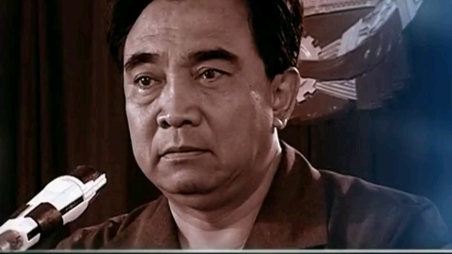 《人大主任》第二集 往上爬总要靠点什么 送礼也是一门学问!