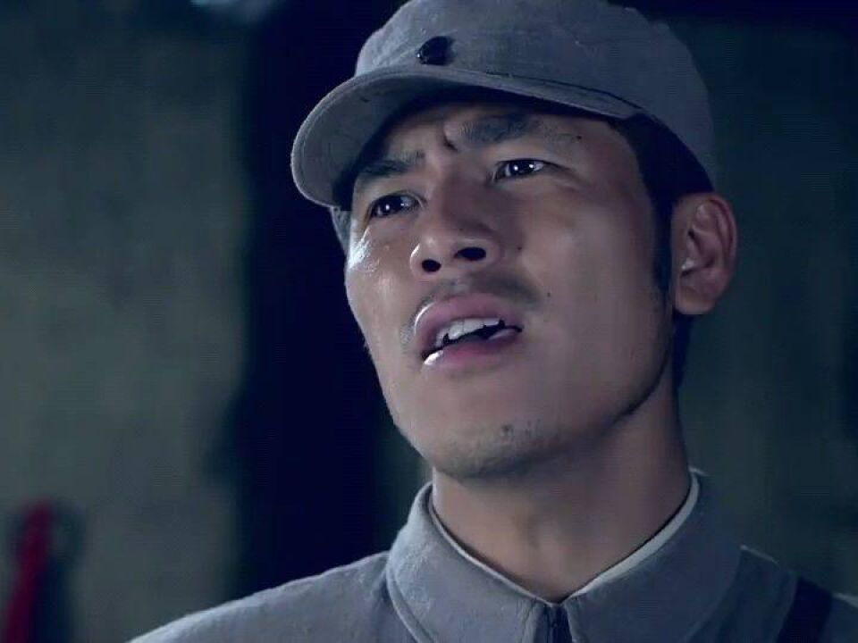 雪豹坚强岁月许光荣解释道并不是自己灭掉了中队,是谁他也并不清楚