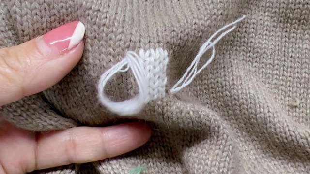 家里羊毛衫破洞太大了,这样来修补