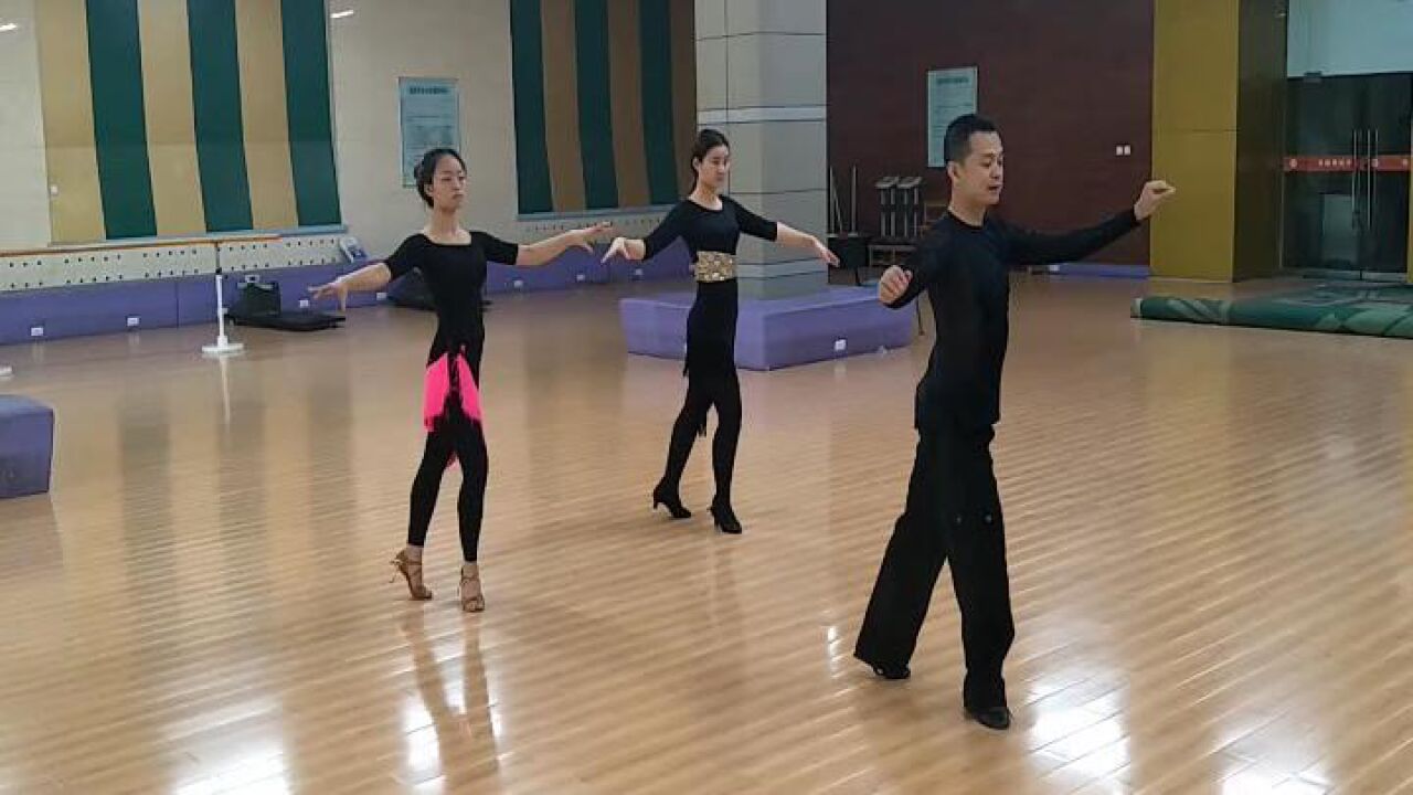 陕西师范大学大学体育恰恰恰舞基本步微课教学_腾讯视频