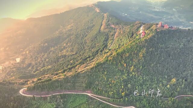 渠县贵福镇:今年第四次登临四望山龙华寺 犹如仙境的暮色晨光让人流连忘返