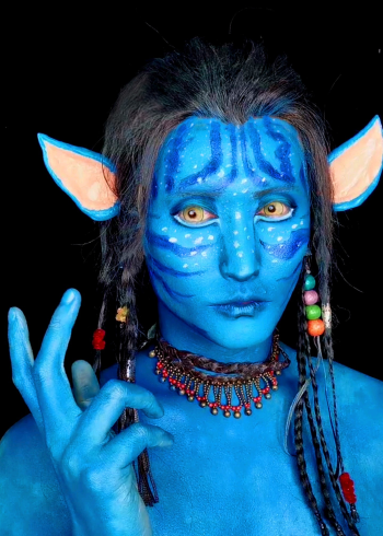 【变装】蓝脸的"窦尔墩"叫阿凡达