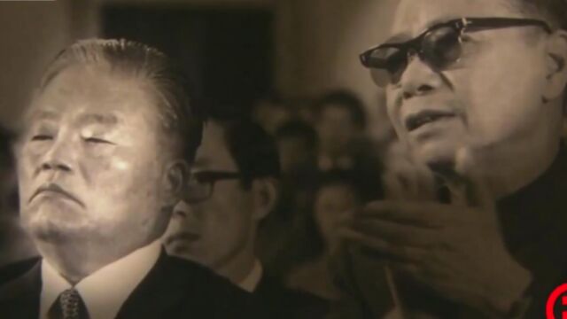 1972年田中角荣爬长城,在去的路上,他特意坐上了姬鹏飞的车