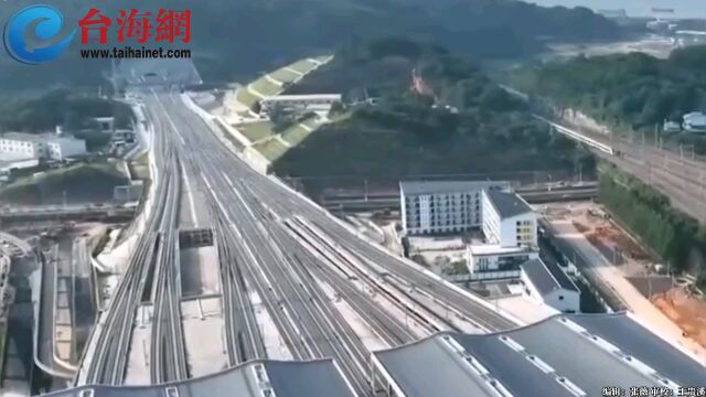 时速达350km 福厦高铁今日正式开通 苑举正:中国高铁建设非常值得尊敬