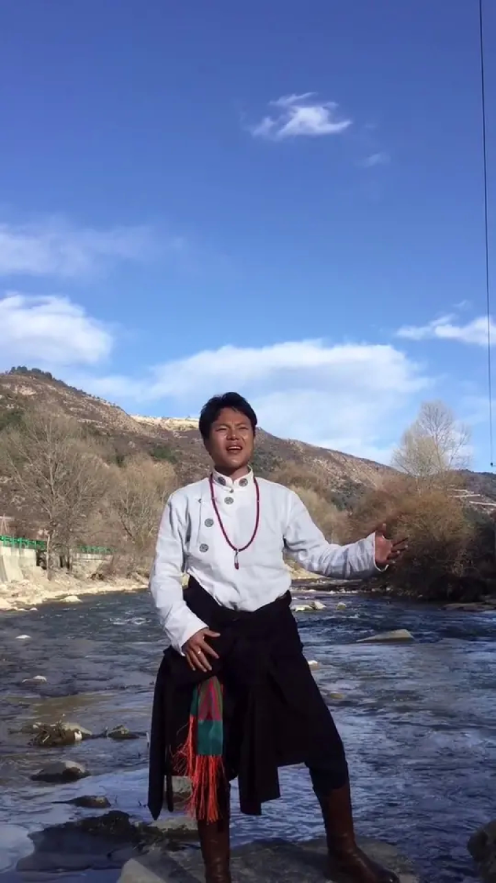 盼望早一点见到你#山谷里的思念 #天籁之音 #大山里的风景 #扎西彭措