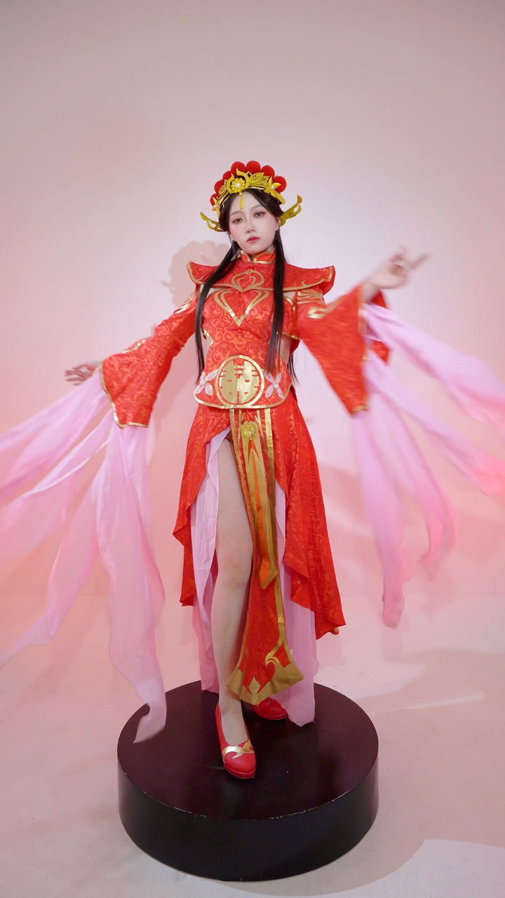 是你想要的露娜真人手办吗?