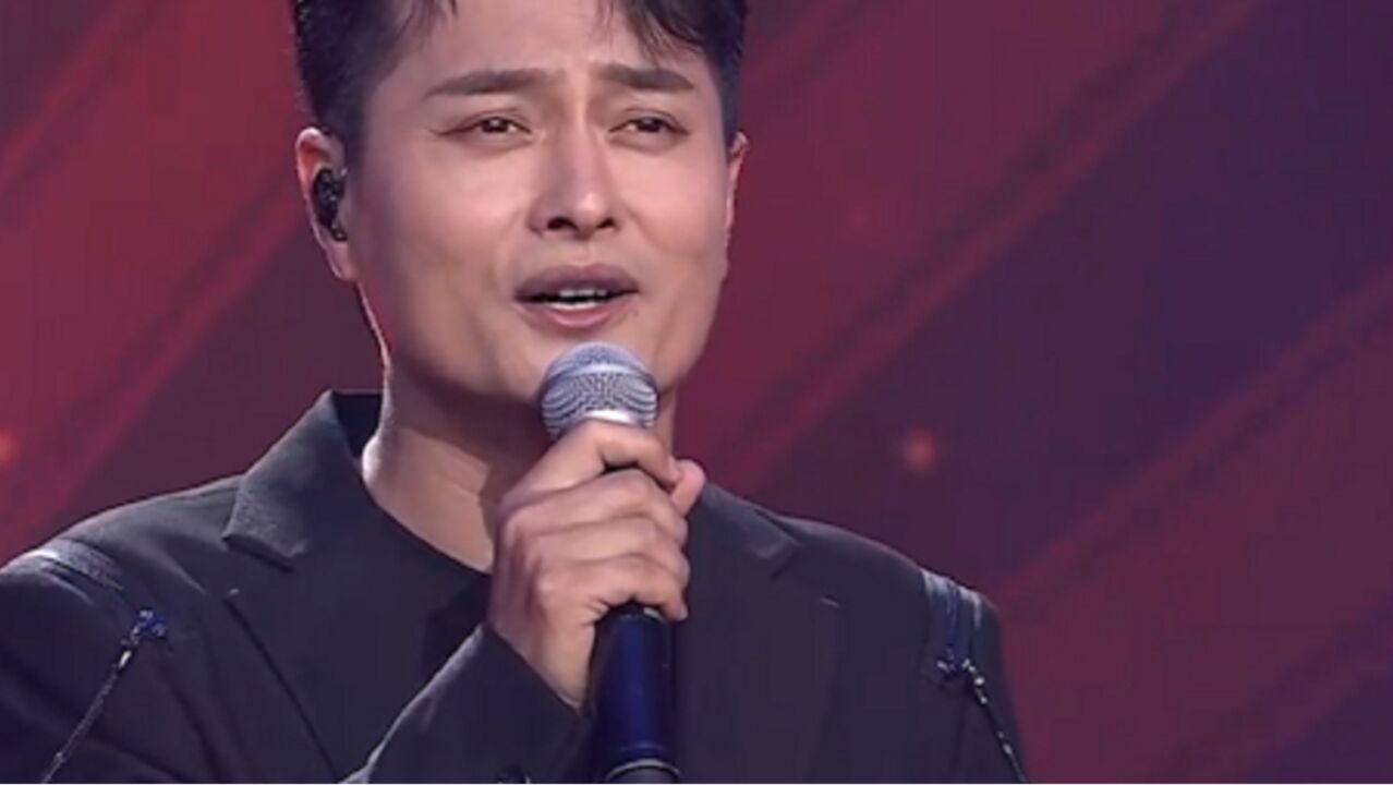 云飞演唱《哈达》,天籁歌喉,令人沉醉其中!