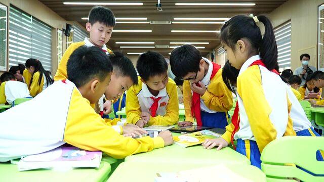 在线开启“智慧阅读”,广州智慧教育巡展走进小学生课堂