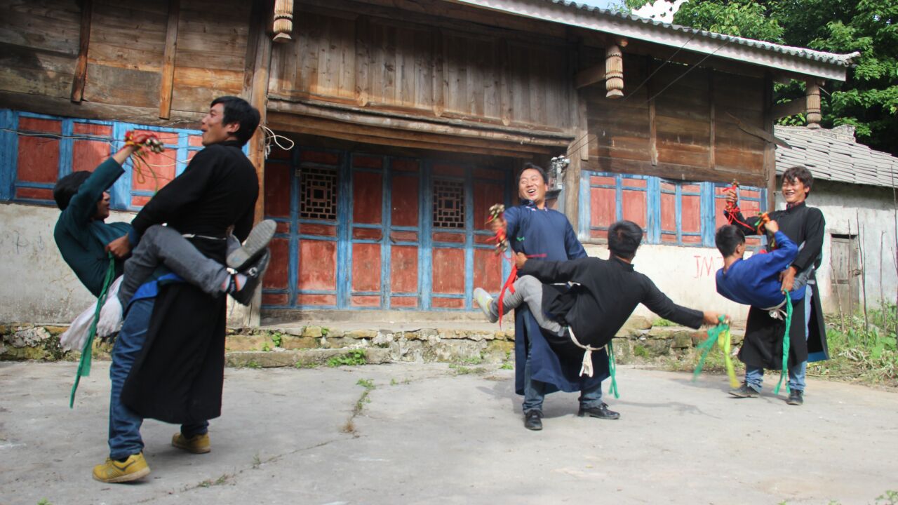 舞向天路的铜铃——国家级非遗《彝族铃铛舞》【赫章县珠市乡】