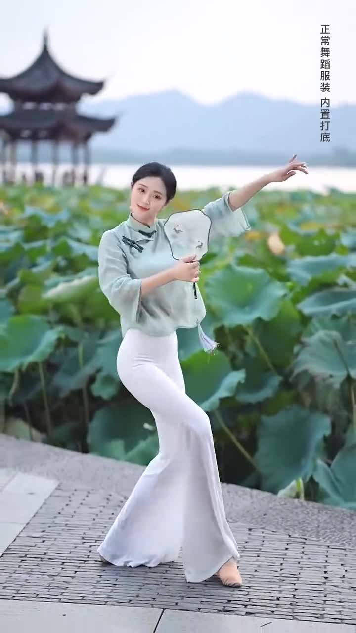 美女舞蹈风暴