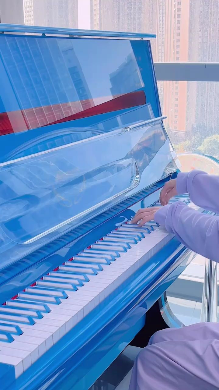 当我用水晶钢琴弹出八音盒的感觉