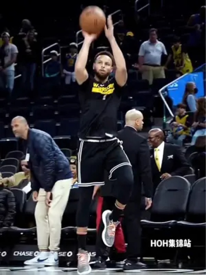 慢动作欣赏库里投篮#库里 #投篮姿势 #斯蒂芬库里