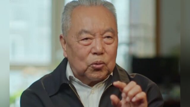 《三大纪律八项注意》歌曲成功问世,并在红十五军团传唱开来