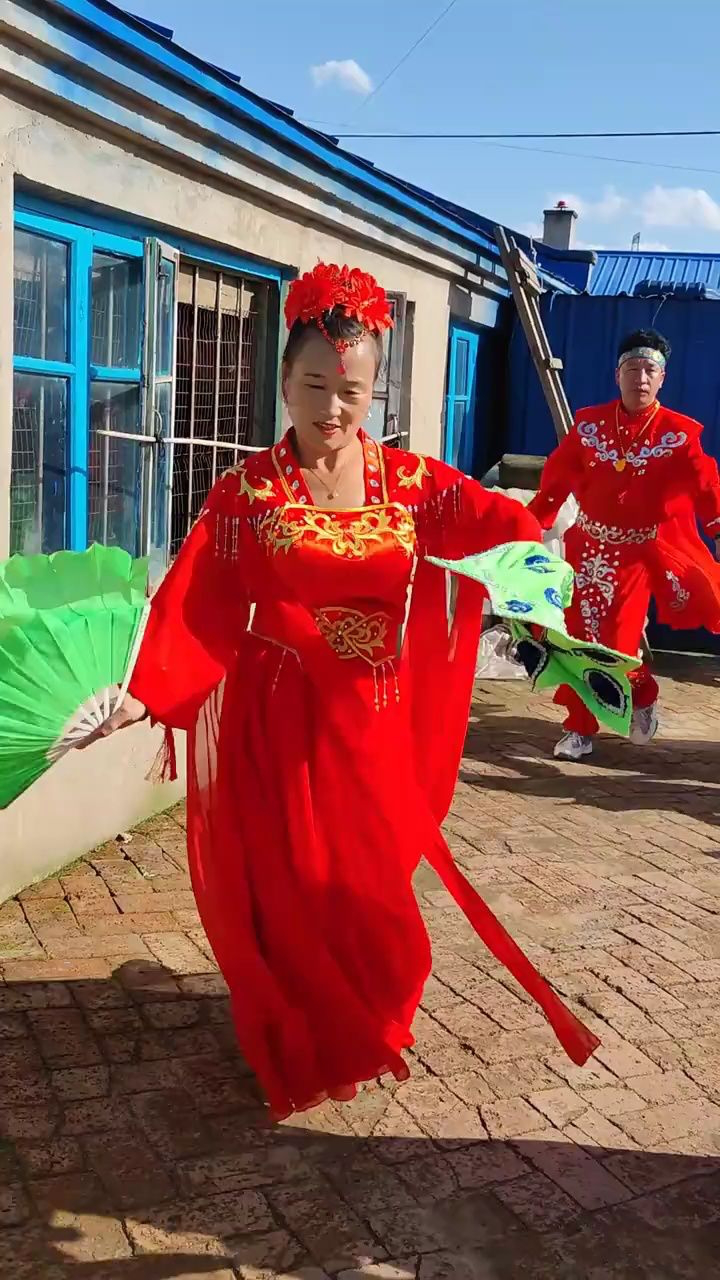 最美东北秧歌舞
