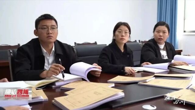 组织观看警示片后,他转头就收下30万……