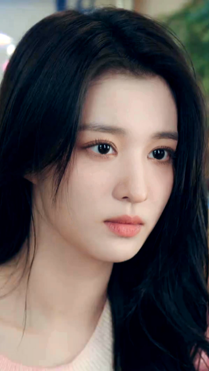 王楚然的五官也太好看了