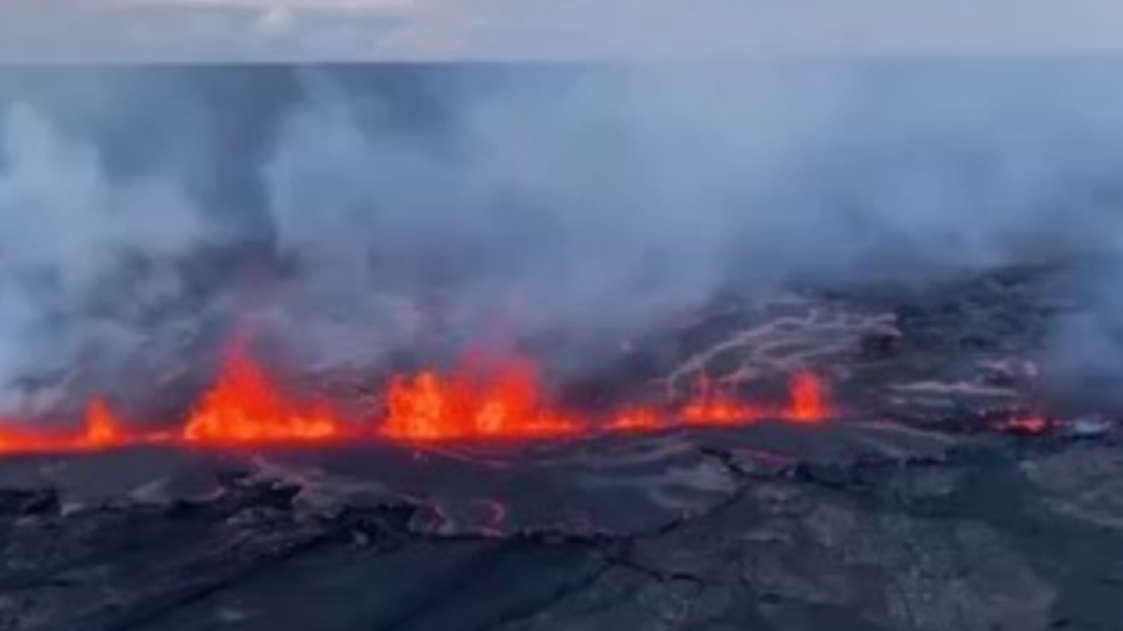 美国夏威夷第二大火山基拉韦厄火山喷发