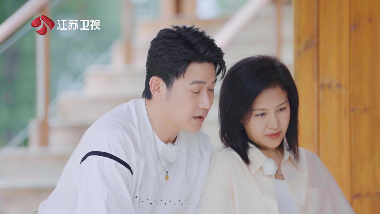 温暖的客栈·乐活季丨蒋梦婕做漆扇,一整个优雅住了