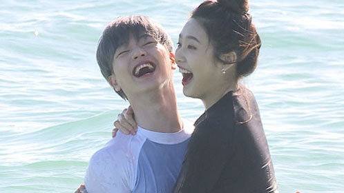 星宿夫妇甜蜜游海南