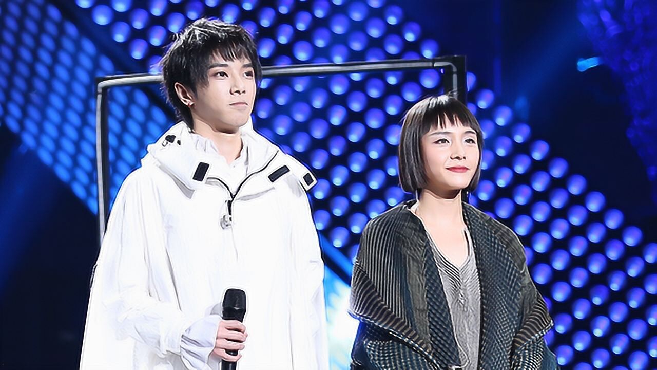 《白痴》  华晨宇 hcy 花花#华晨宇#  纯享版:华晨宇&马璐《白痴》