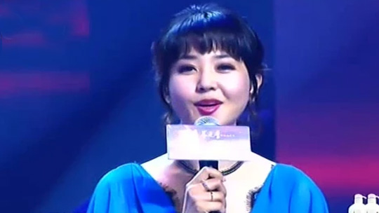 铁肺小歌后董雪热力开唱 《日不落》点燃全场