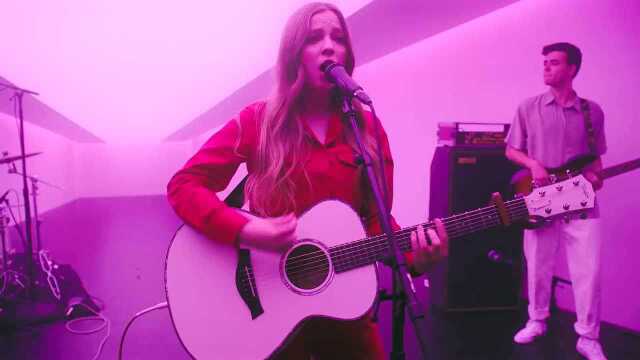 Jade Bird  Uh Huh (Live) | Vevo DSCVR