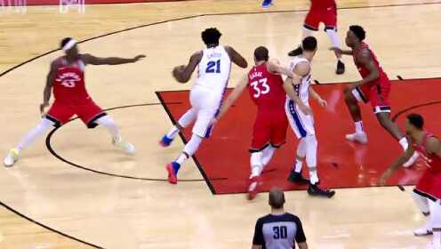 《NBA全场集锦》【花絮】面对严防迷失自我 大帝强打转身怒提进攻犯规
