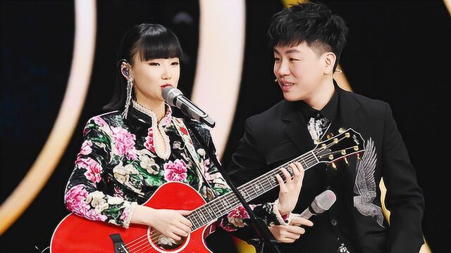 【点评】胡彦斌黄龄是龙凤胎?合唱默契无间被原曲制作人大赞