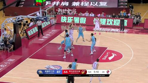 《新疆男篮》长出一口恶气 刘传兴篮下强攻扬眉吐气