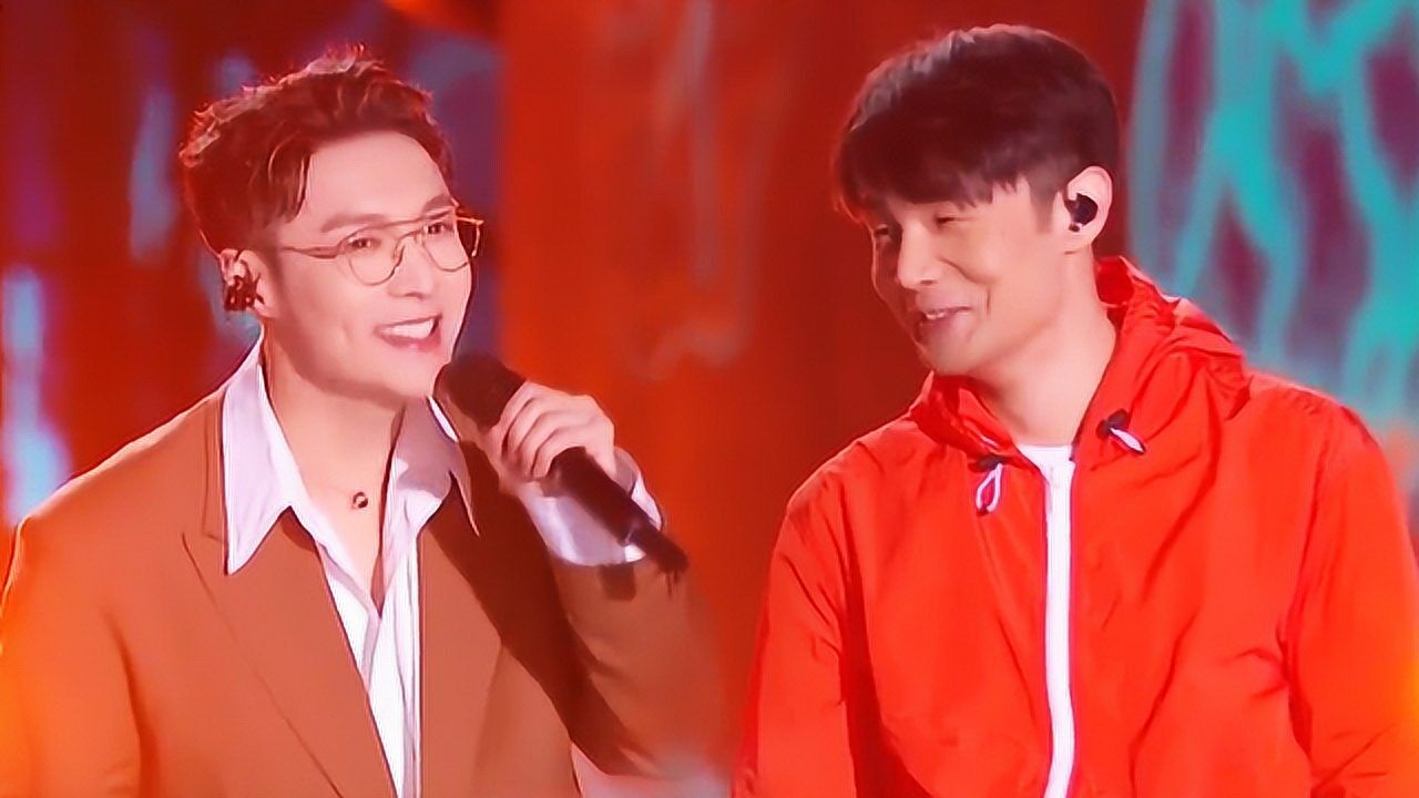 张艺兴李荣浩对唱好甜