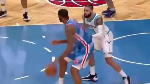 《疯狂的篮球》Shams：阿德宣布从NBA退役 原因是心律不齐