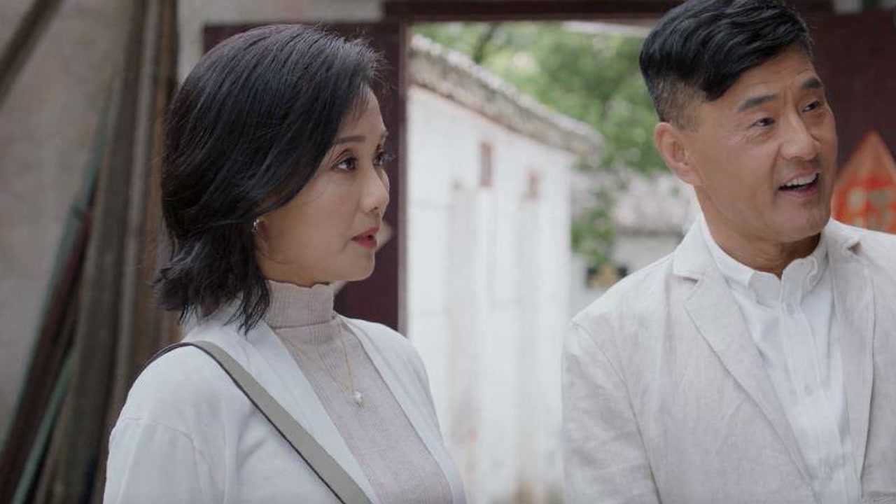 《幸福还会来敲门》第37集03:方言父母到老宅看见有人,黄自立赶忙出来