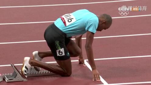 男子400米半决赛第三组 巴哈马选手加德纳率先冲线