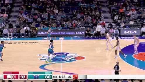 《NBA全场集锦》我想早点儿下班！特雷-杨不讲理三分手起刀落