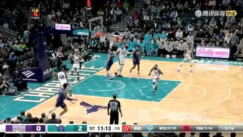 《NBA全场集锦》一步过掉乌布雷 戴维斯信马由缰还造布里奇斯犯规