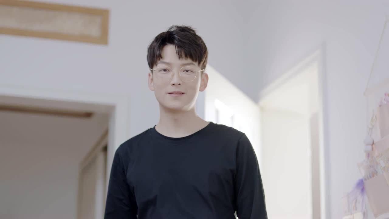 从天而降的&ldquo;漫撕男&rdquo; 4集