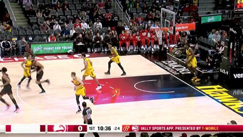 《NBA全场集锦》内突外投不讲理 范弗利特漂移后仰稳稳命中