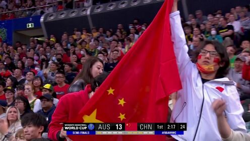 《中国女篮》根本防不住 李月汝高难度上篮点燃球场