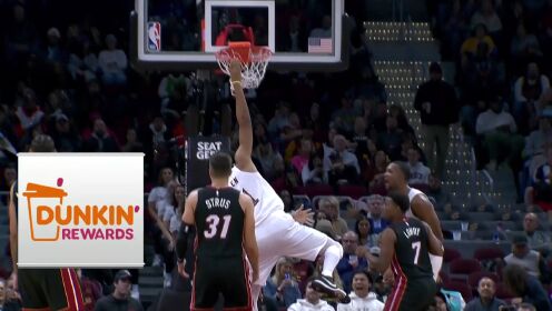 《NBA骑士》平地一声雷 阿伦单臂炸扣技惊四座