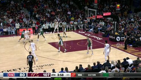 《NBA骑士》柔和手感无视对抗 梅里尔突破小抛投迎射对手