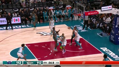 《NBA全场集锦》将黄锋推向悬崖！萨迪克贝底角发炮三分一发入魂