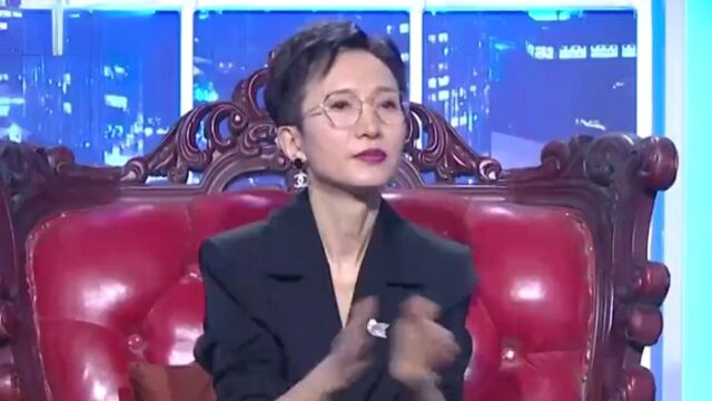 马戏团小丑表演超难帽子戏法