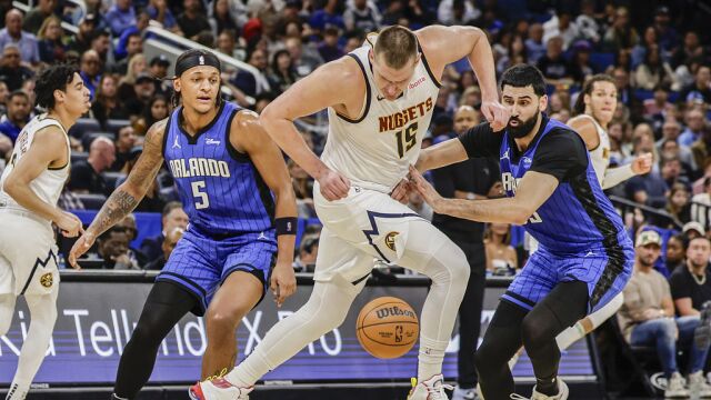 掘金119-124魔术 约基奇空砍大号三双魔术险胜掘金喜提5连胜